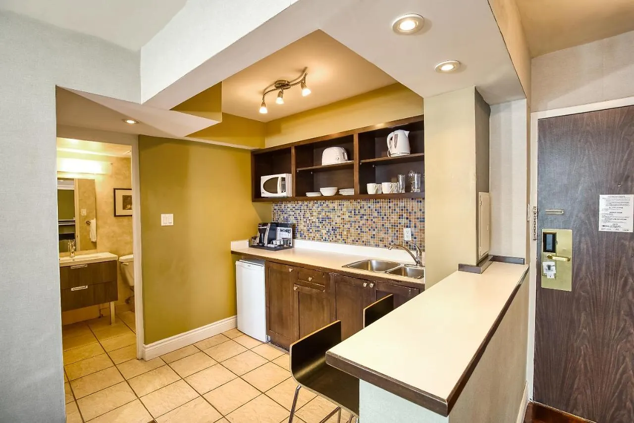 Town Inn Suites Hotel Toronto 3*,