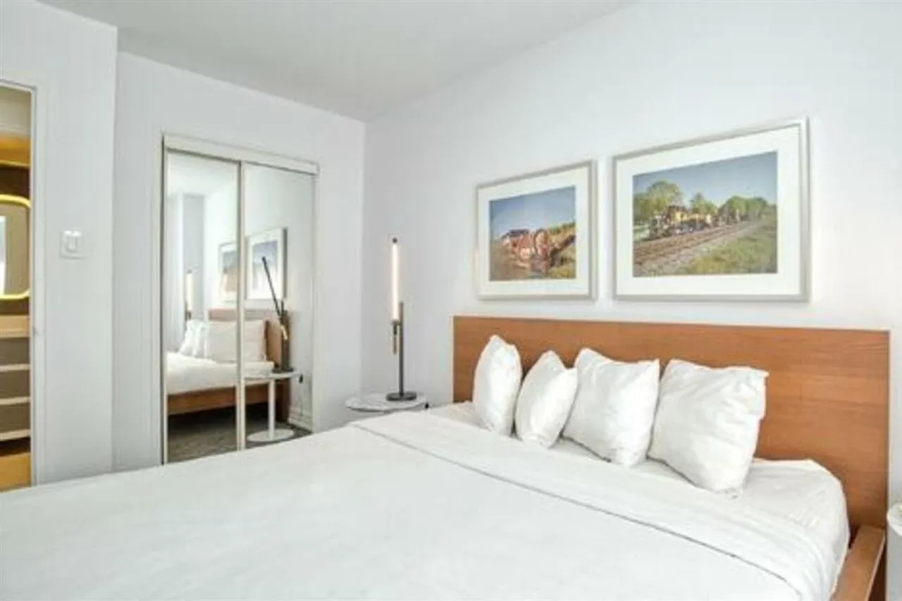 Town Inn Suites Hotel Toronto 3*,  Canada