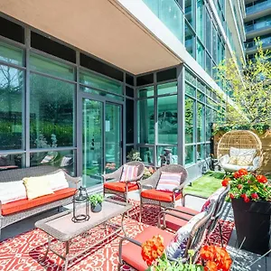 Apartment Luxury With Private Patio In Downtown