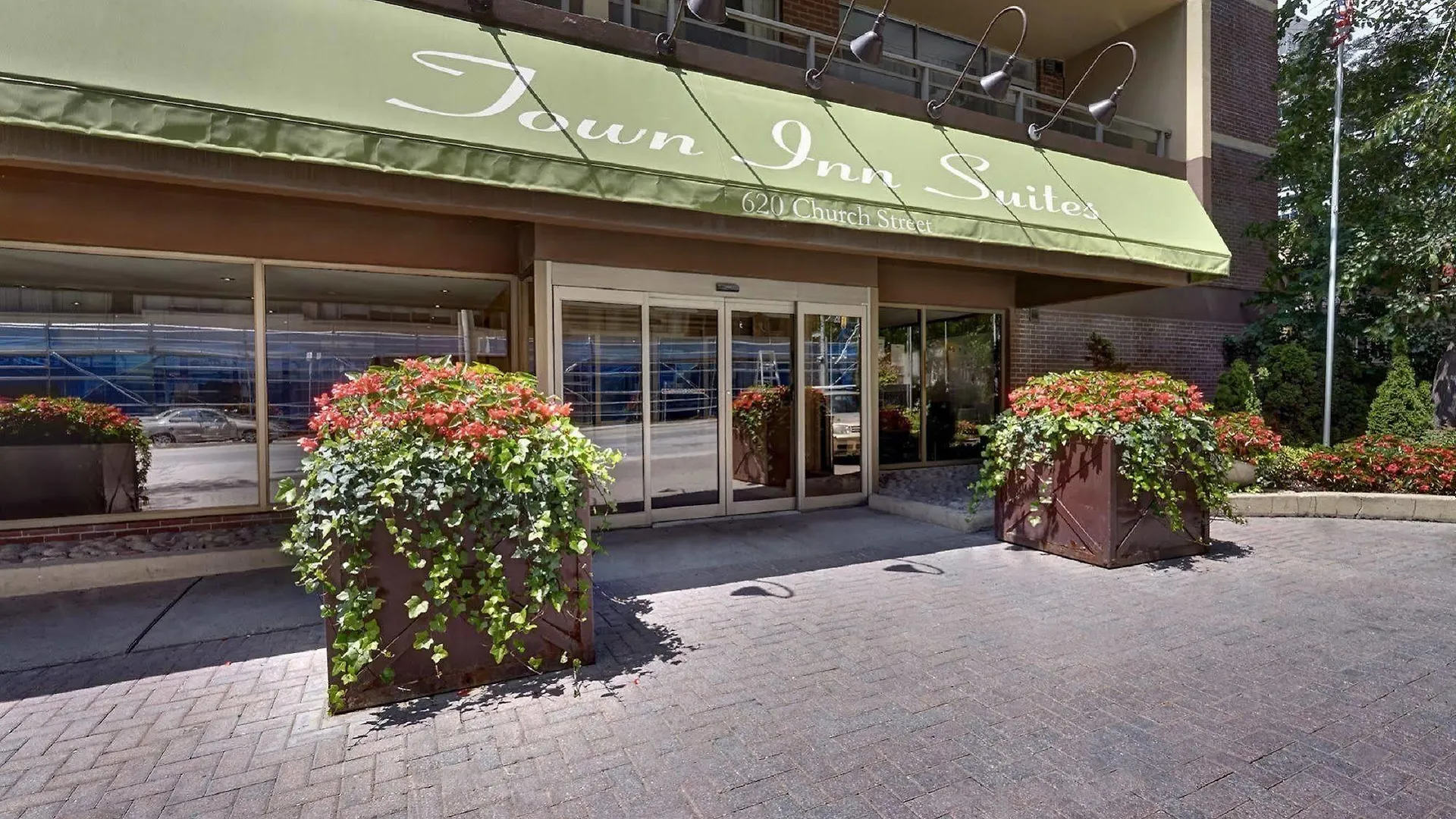 Town Inn Suites Hotel Торонто